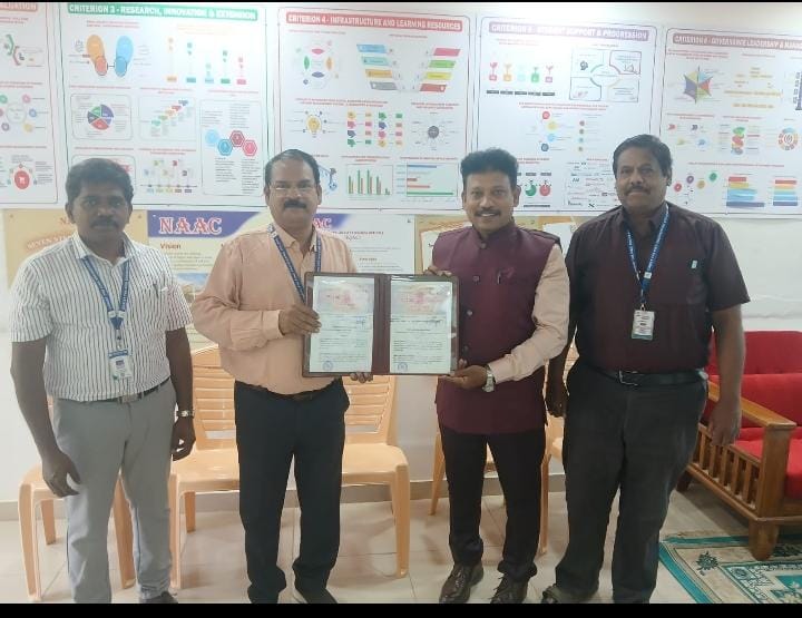 PKP Technology signing a Memorandum of Understanding (MoU) with a college – exchange of documents